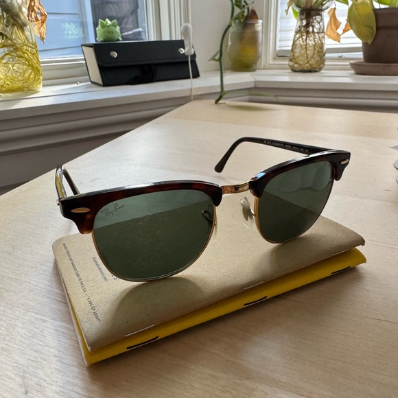 Clubmaster Classic Tortoise Sunglasses - Picture 4 of 7
